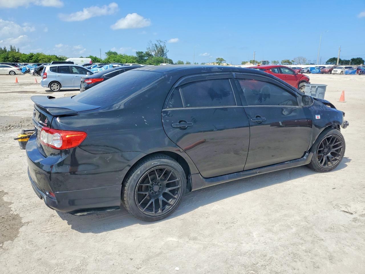 2012 Toyota Corolla S - Фото 3