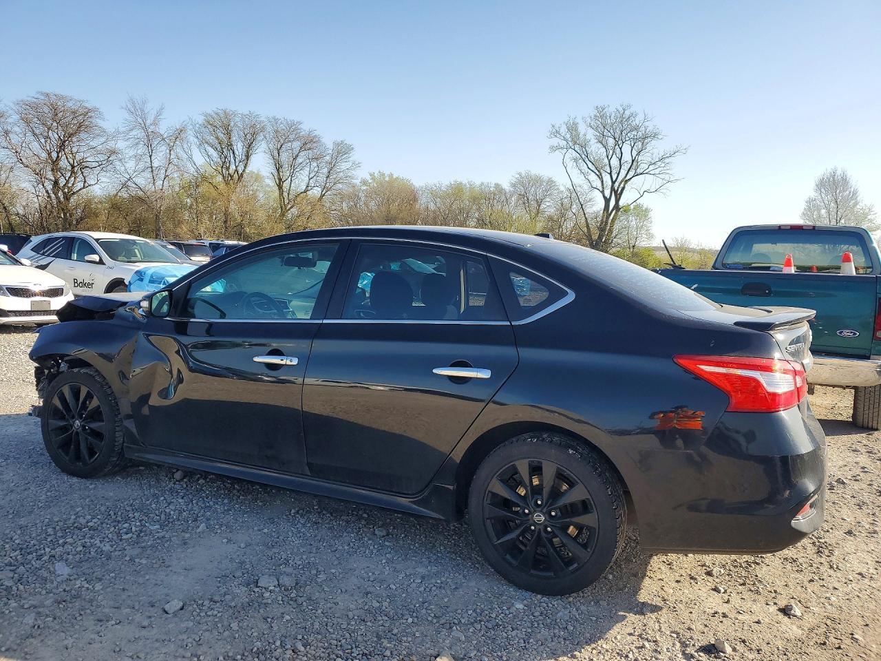 2019 Nissan Sentra Sr - Фото 2