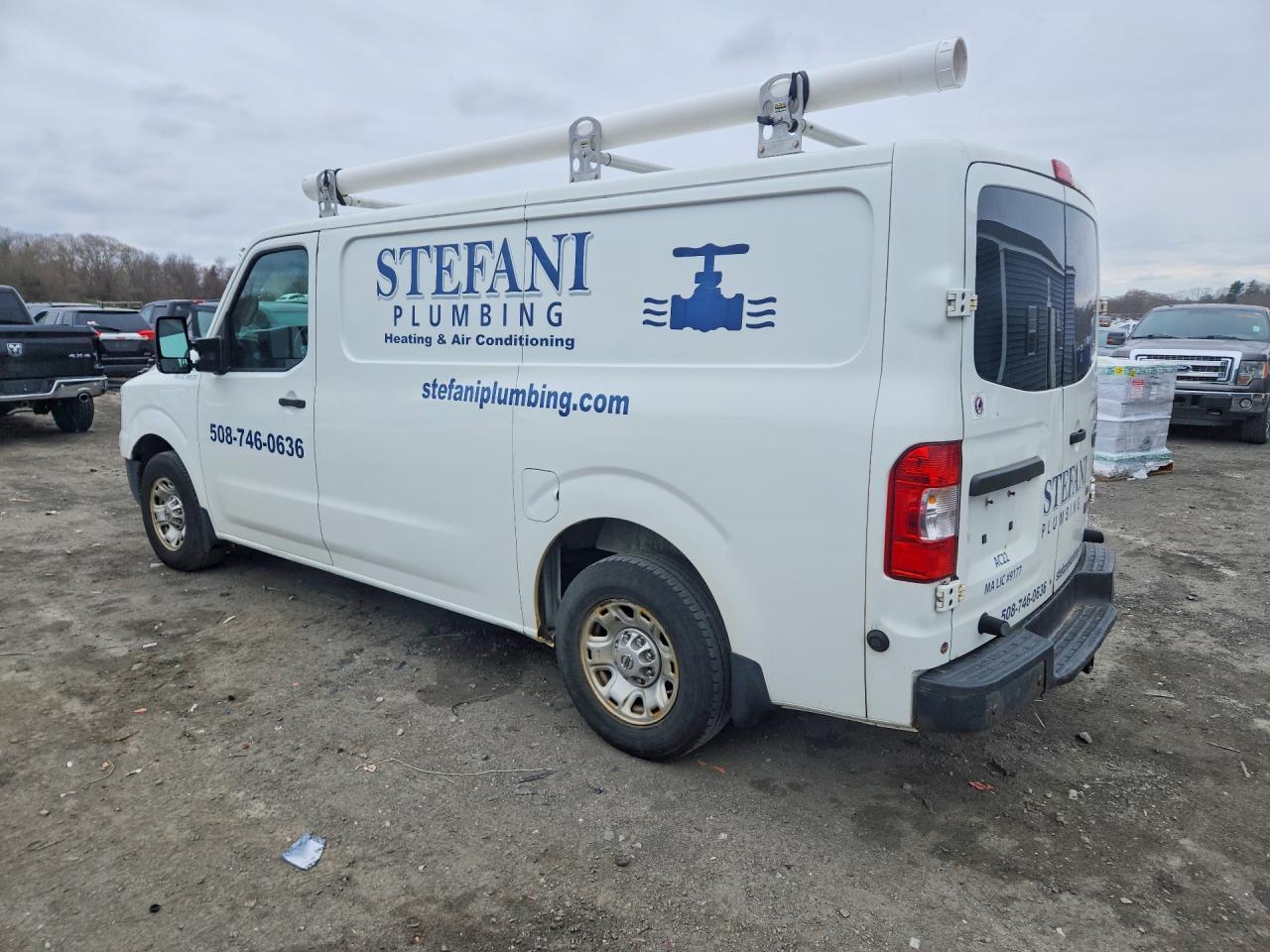 2015 Nissan Nv 2500 Hd Sv - Image 2