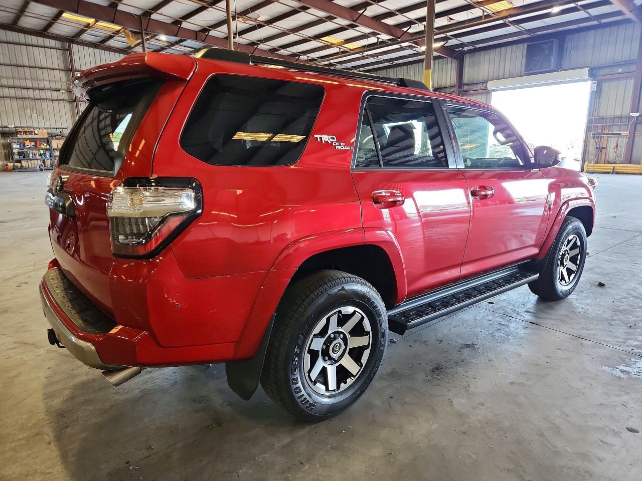 2022 Toyota 4Runner Trd Off-Road - Фото 3