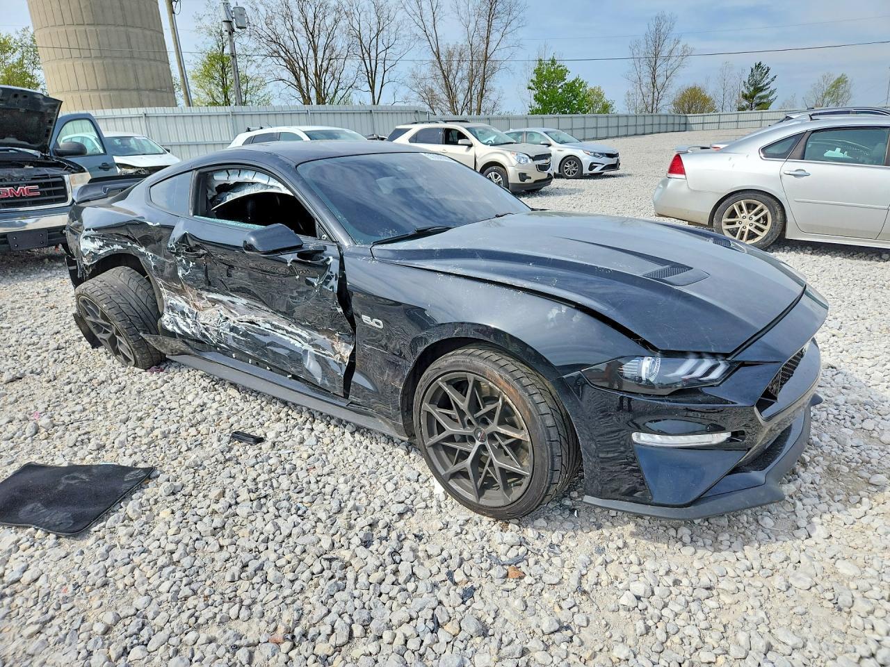 2020 Ford Mustang Gt - Фото 4