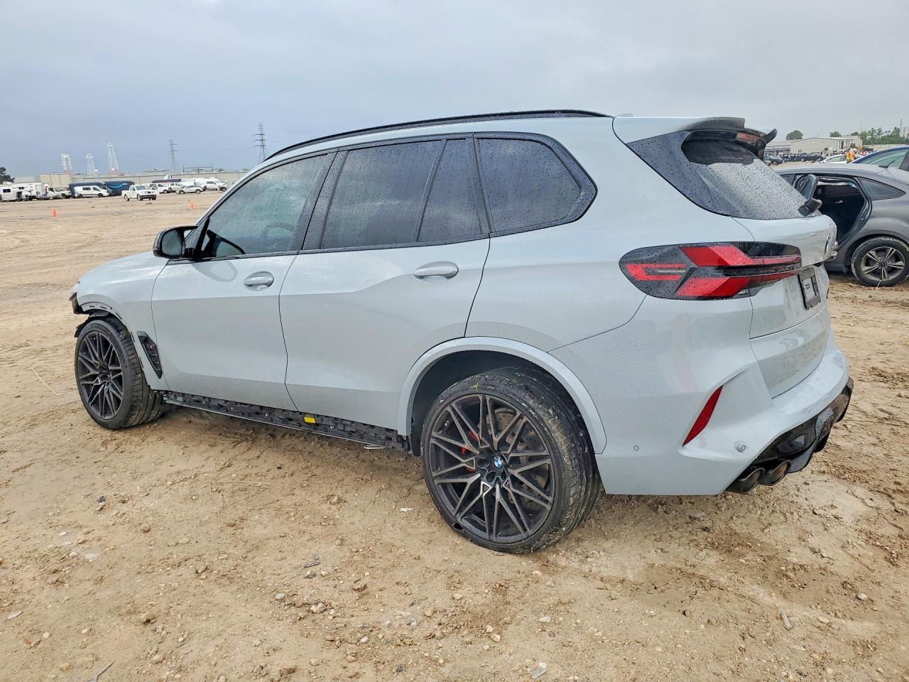 2025 BMW X5 M Competition - Фото 2