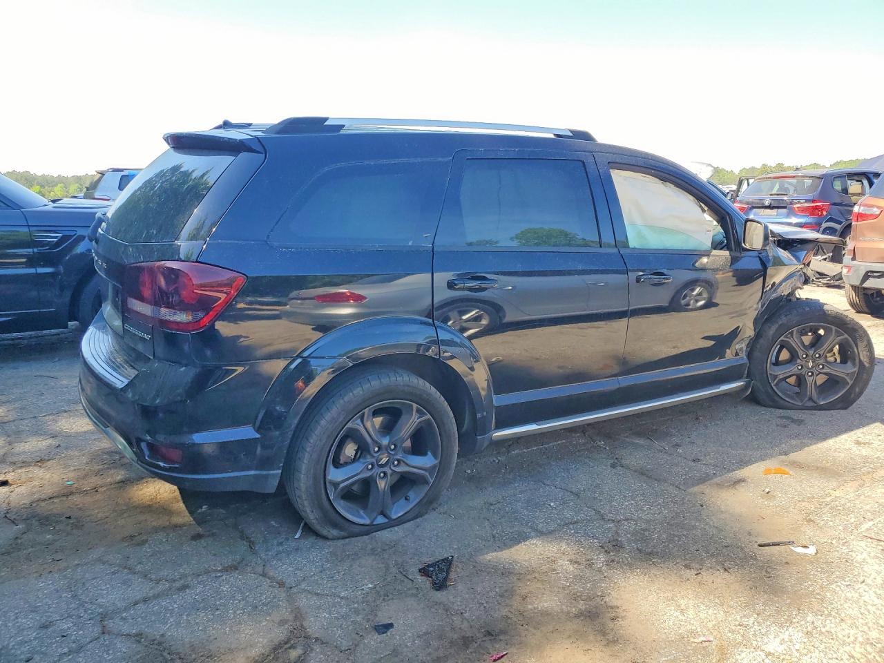 2018 Dodge Journey Crossroad - Фото 3