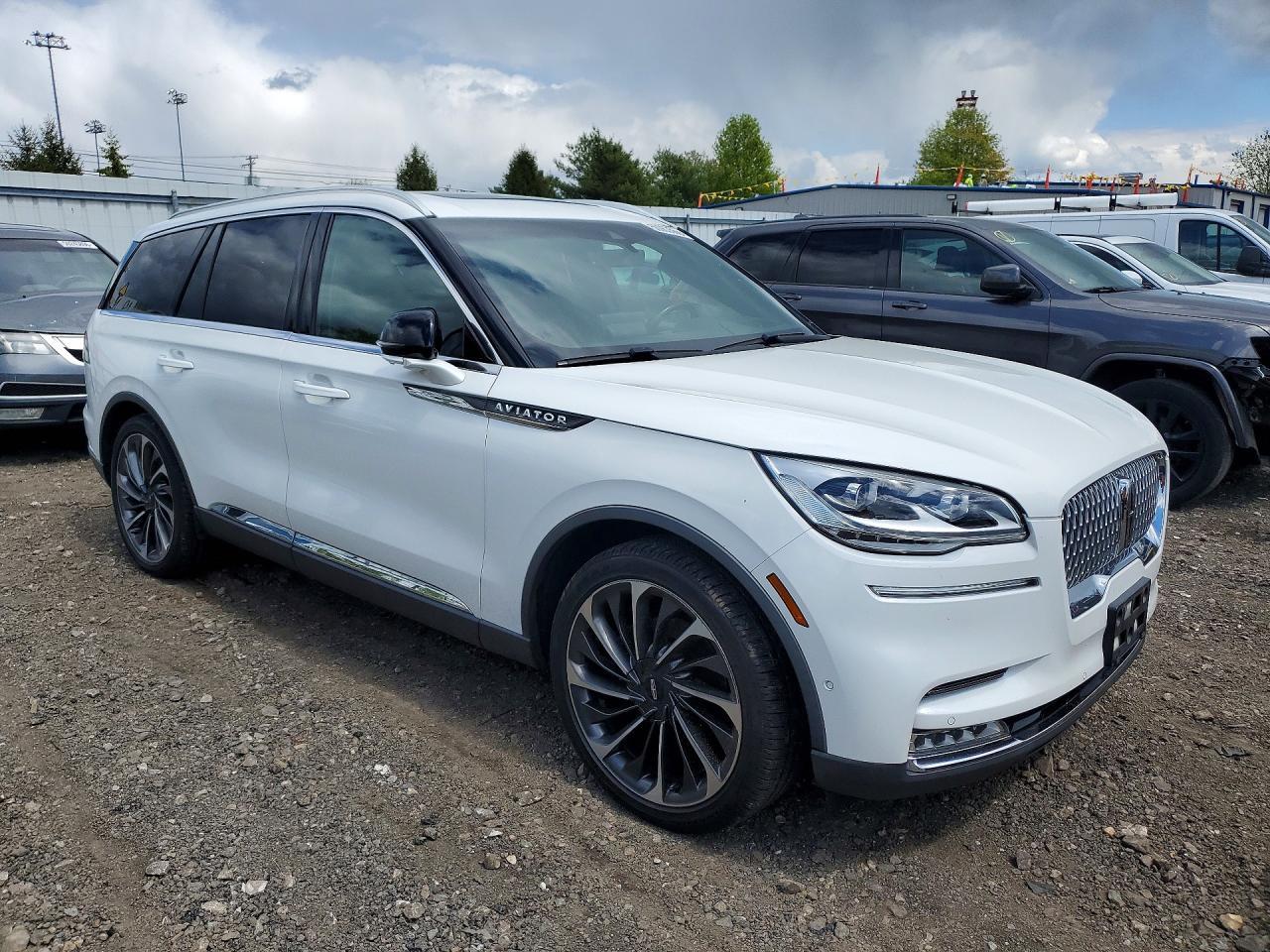 2020 Lincoln Aviator Reserve - Image 4
