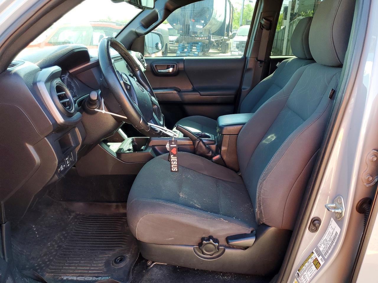 2019 Toyota Tacoma Sr5 V6 - Image 7
