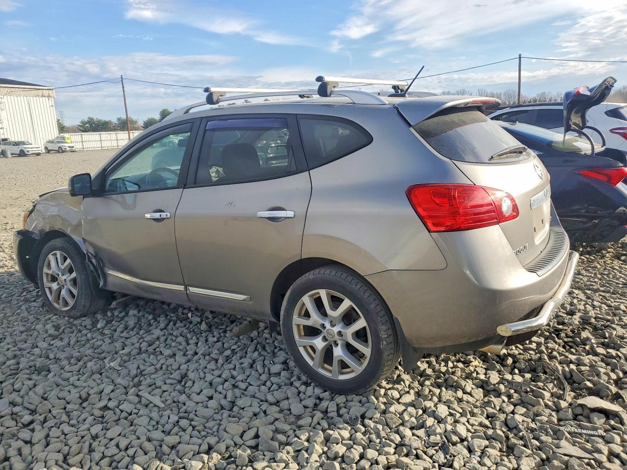2012 Nissan Rogue S - Image 2