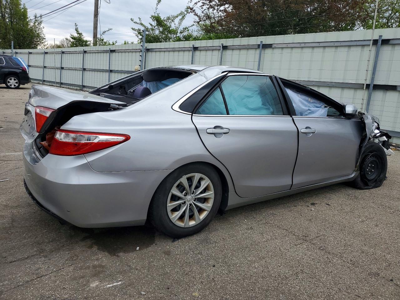 2016 Toyota Camry Le - Image 3