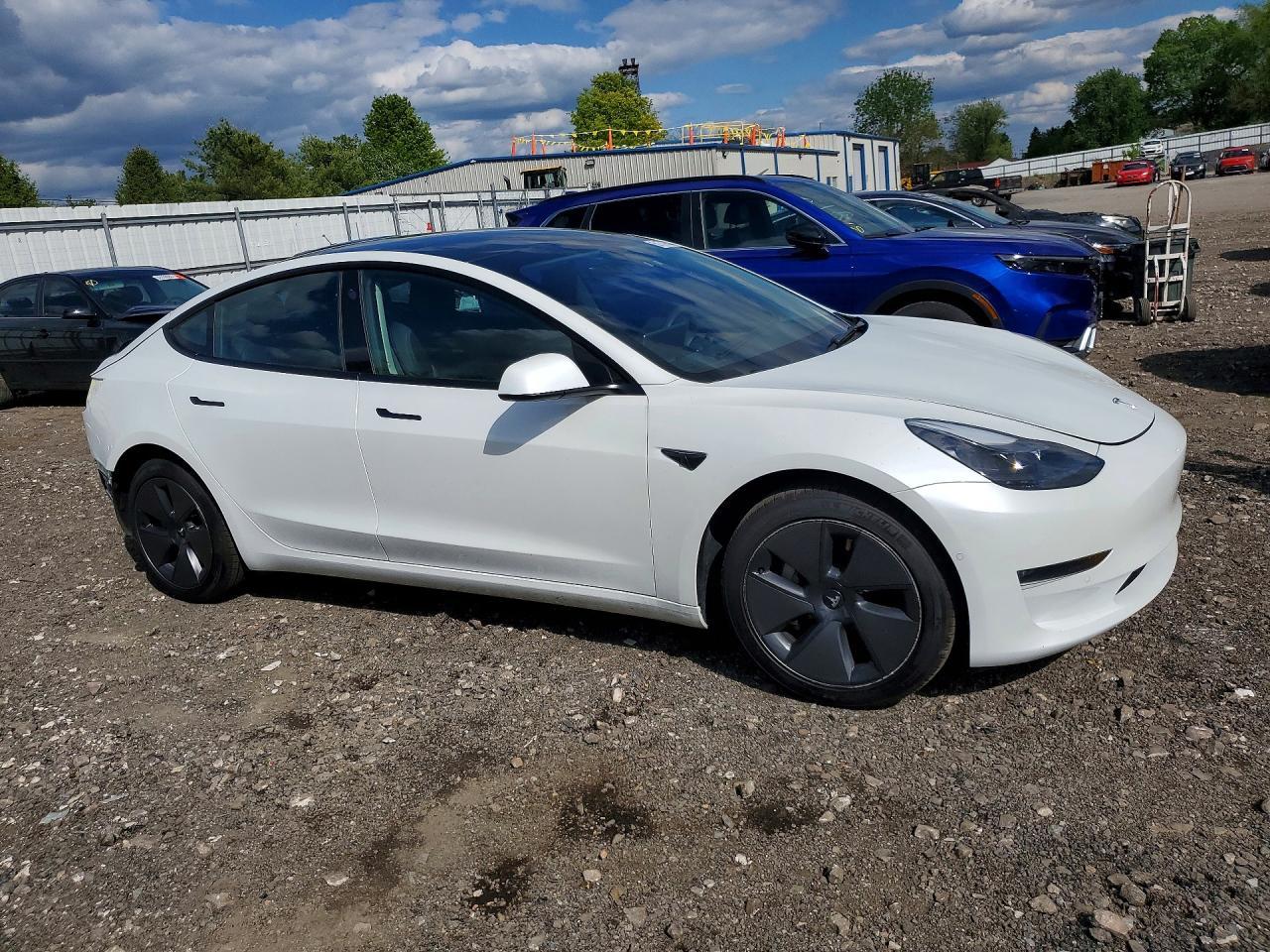 2022 Tesla Model 3 - Фото 4