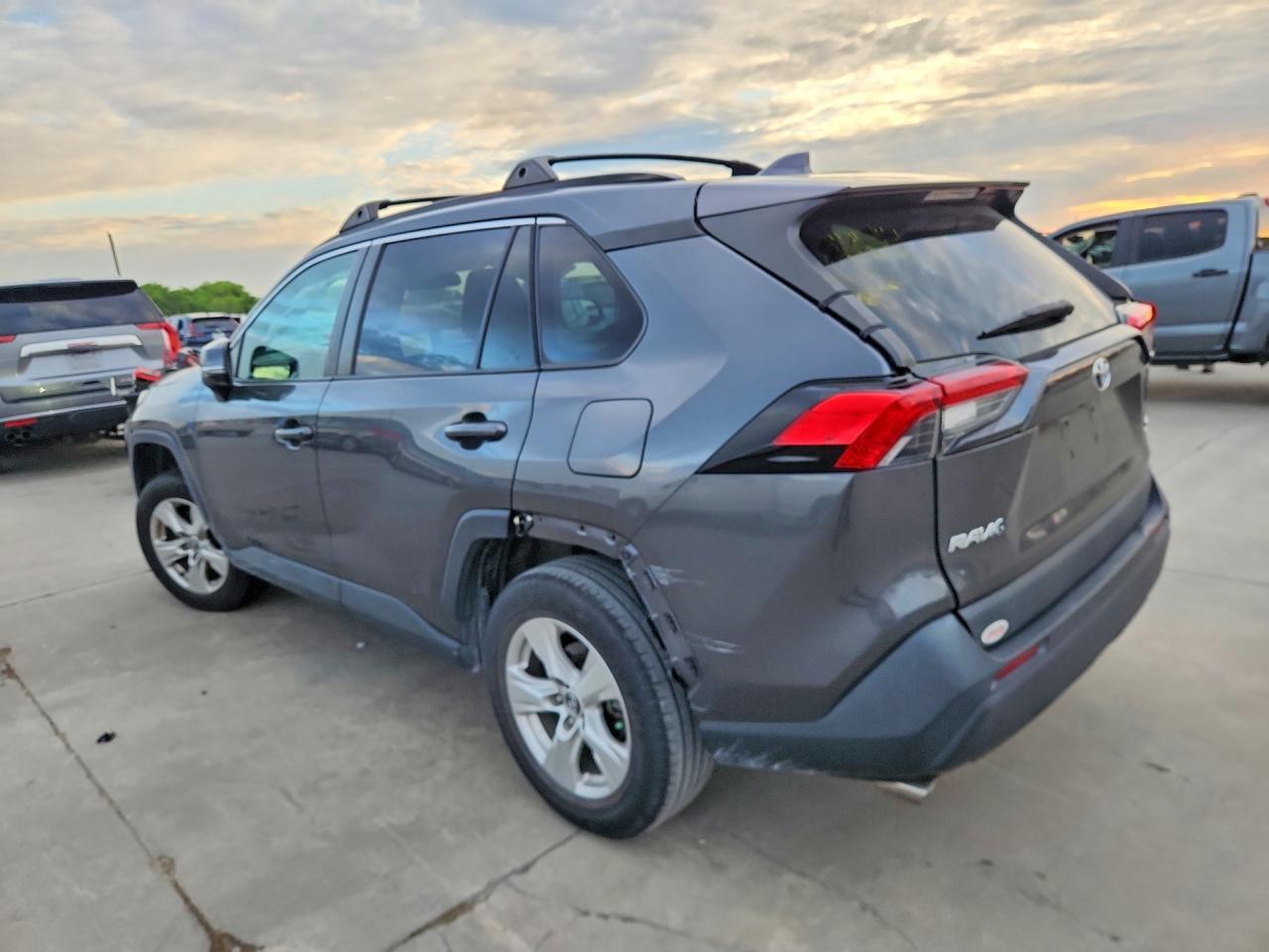 2021 Toyota Rav4 Xle - Image 2