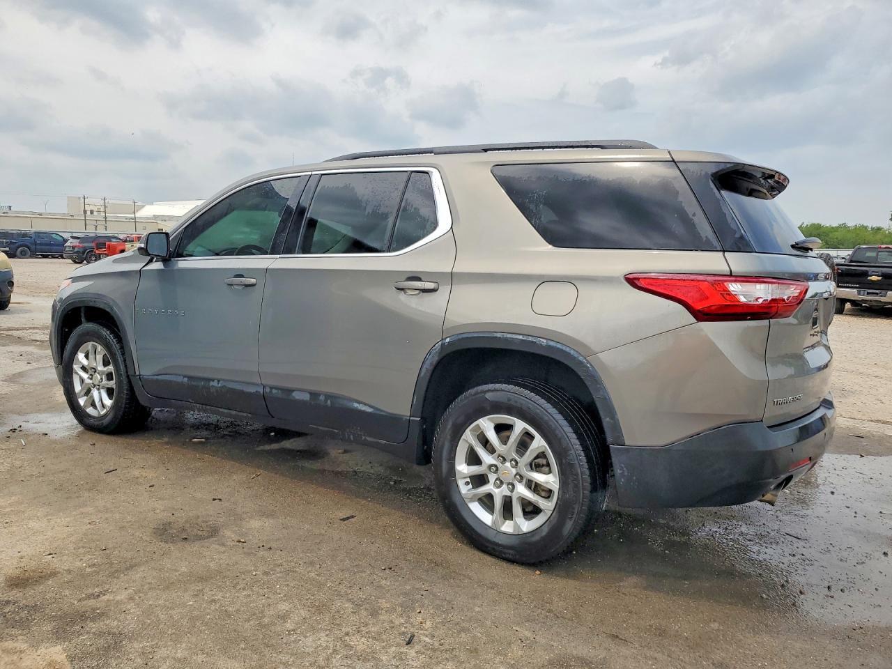 2019 Chevrolet Traverse Lt - Фото 2