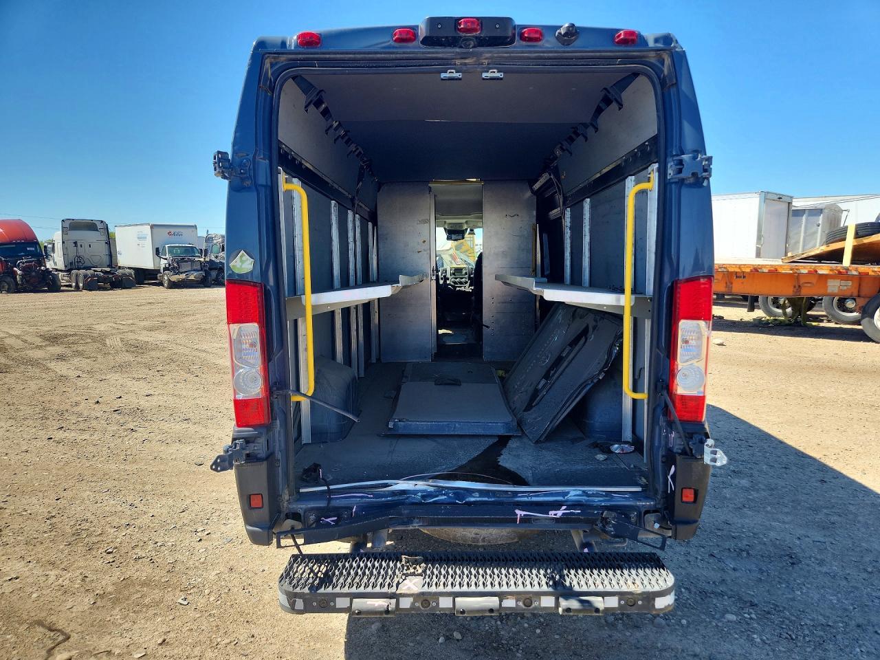 2021 Ram Promaster 3500 Delivery Van - Фото 6