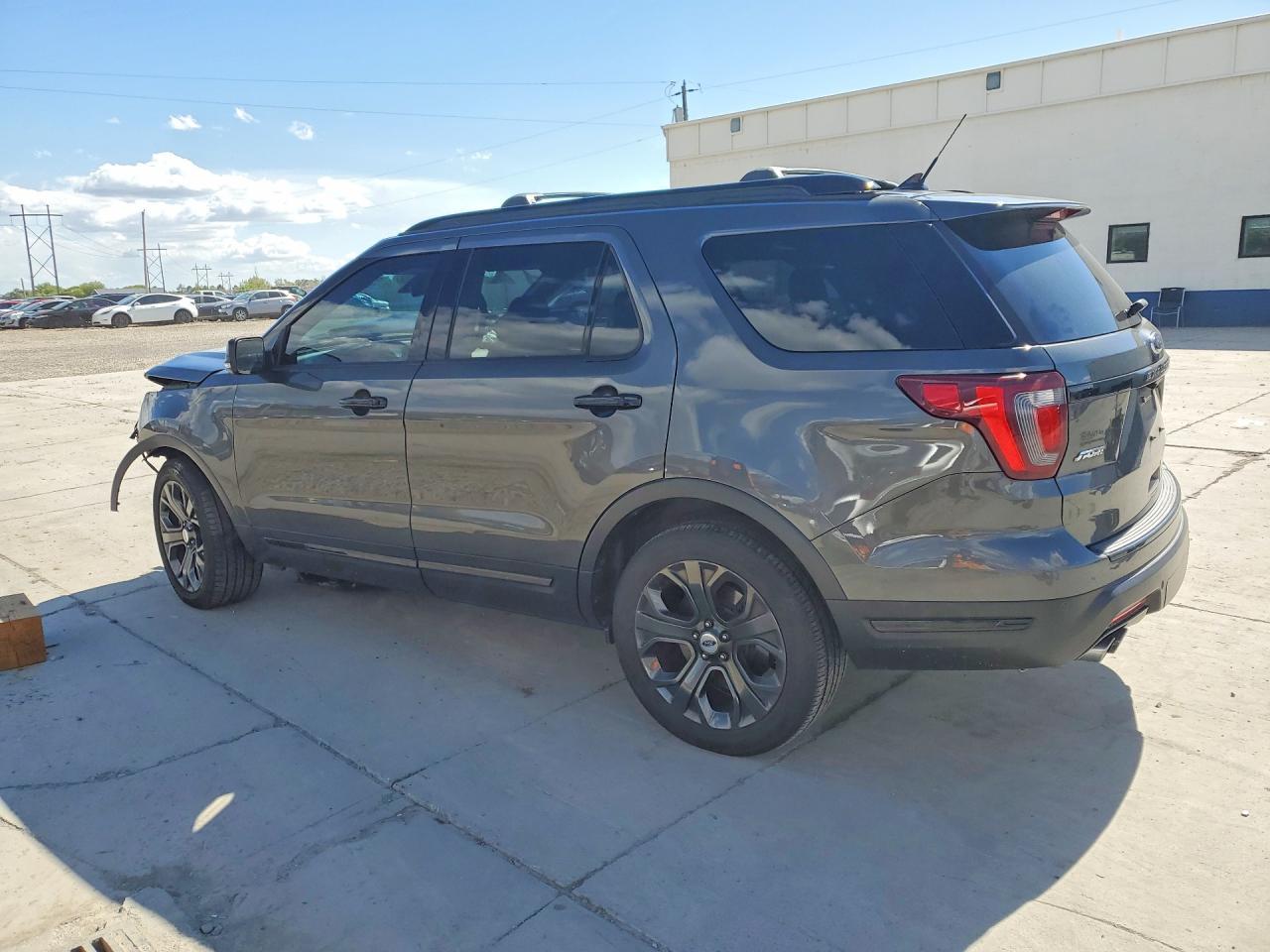 2018 Ford Explorer Sport - Фото 2