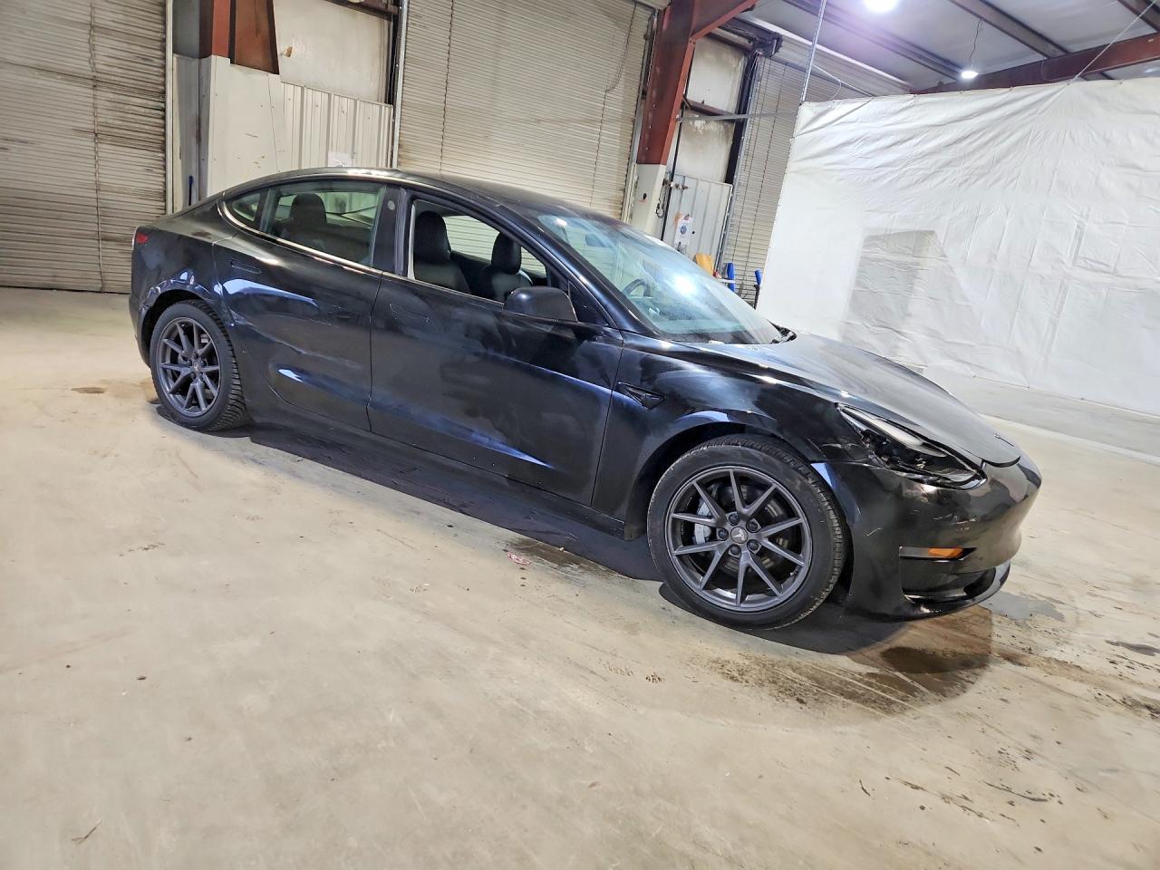 2021 Tesla Model 3 - Фото 4