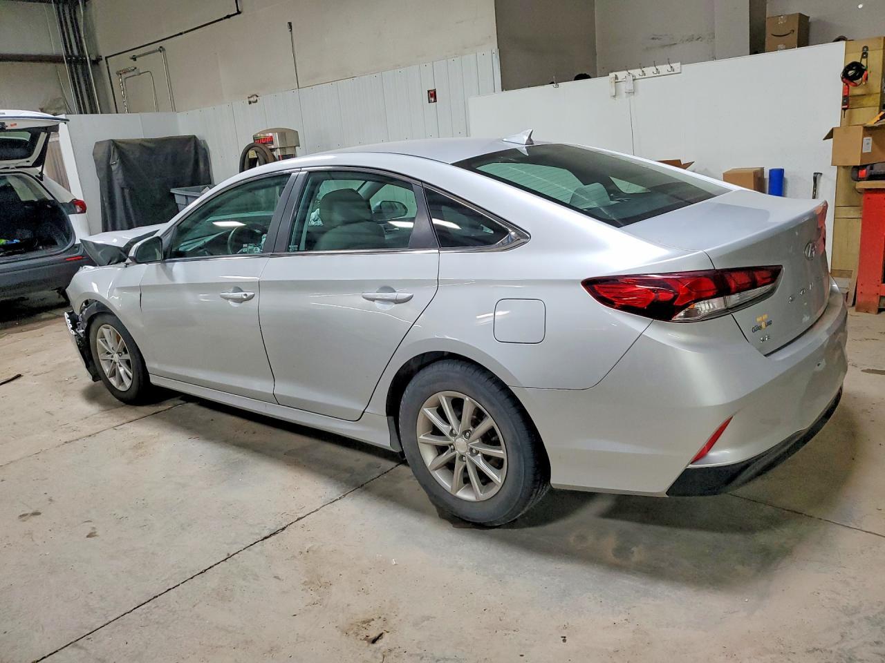 2019 Hyundai Sonata Se - Фото 2