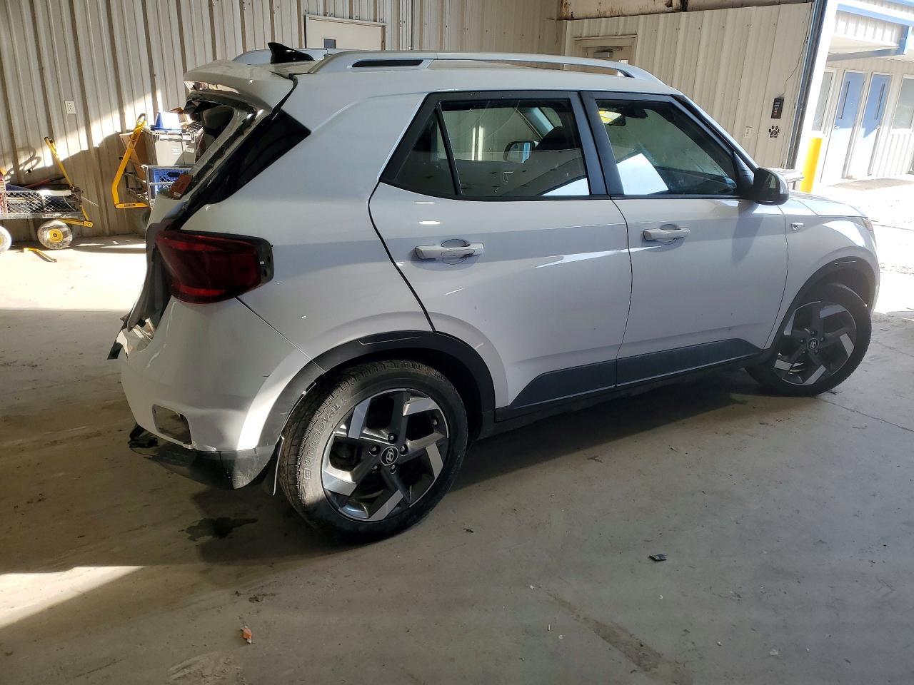 2022 Hyundai Venue Sel - Фото 3