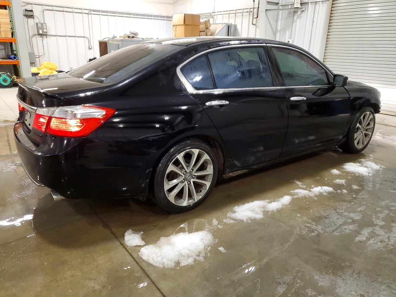 2014 Honda Accord Sport - Image 3
