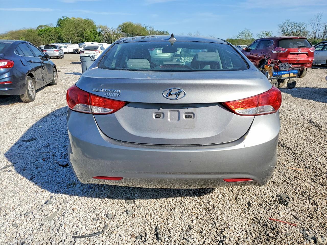 2013 Hyundai Elantra Gls - Фото 6