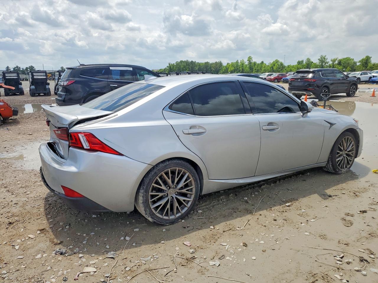 2016 Lexus Is 200T - Image 3