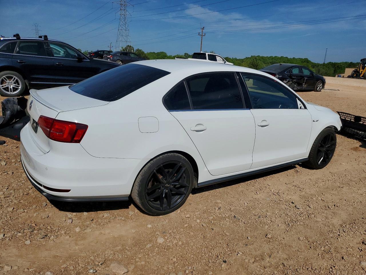 2017 Volkswagen Jetta Gli - Image 3