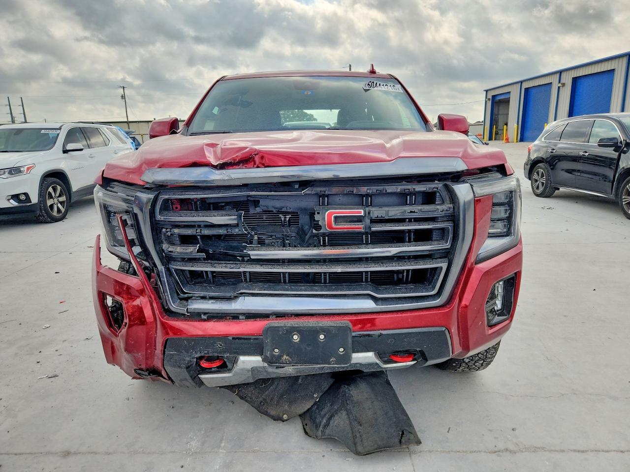2023 GMC Yukon At4 - Image 5