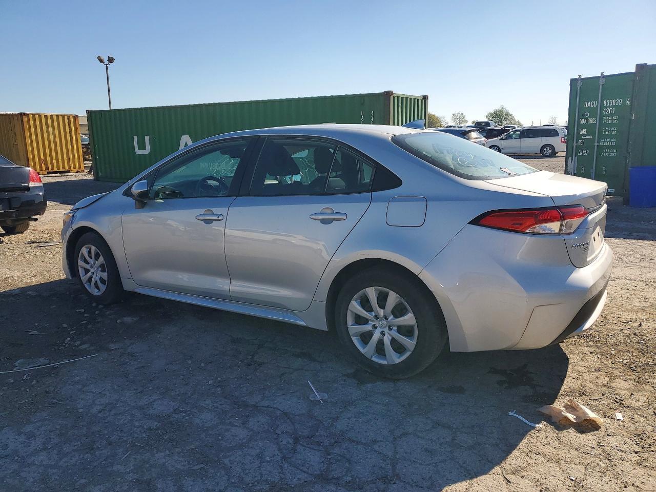 2021 Toyota Corolla Le - Фото 2