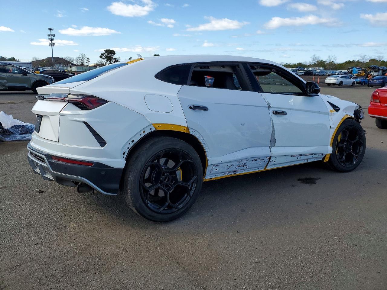 2024 Lamborghini Urus Performante - Фото 3