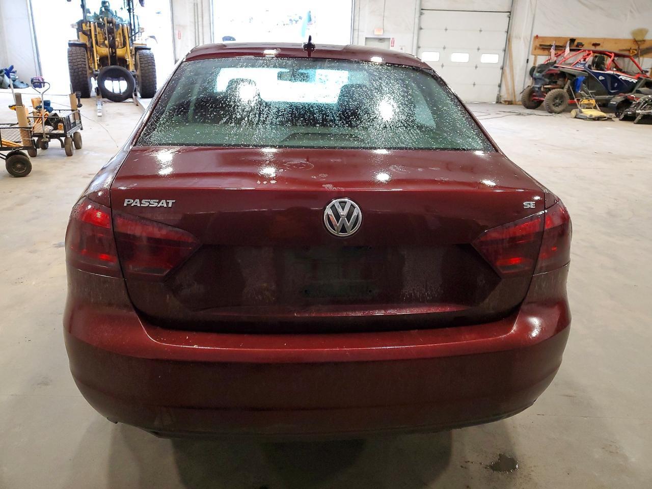 2012 Volkswagen Passat - Image 6