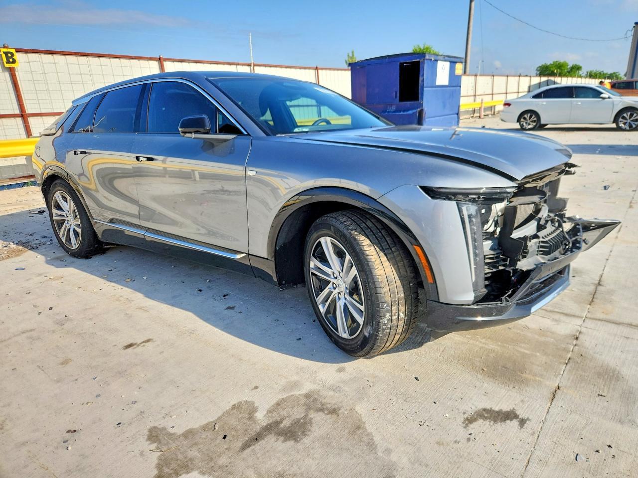 2024 Cadillac Lyriq Tech - Image 4
