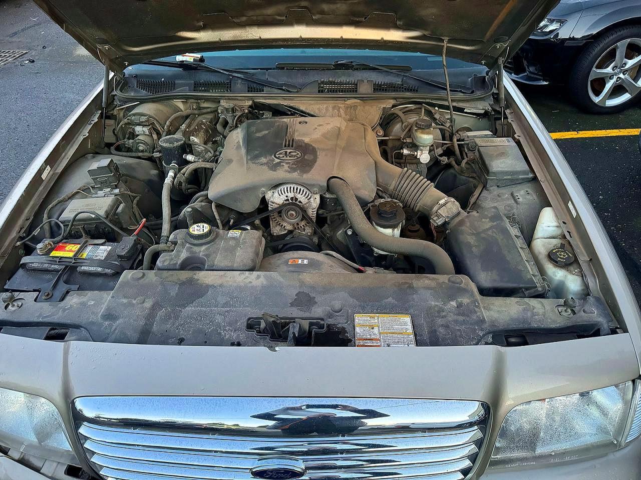 2001 Ford Crown Victoria Lx - Image 7