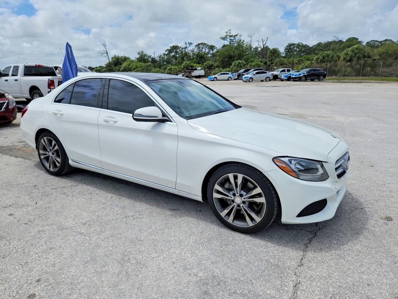 2017 Mercedes-Benz C 300 - Image 4