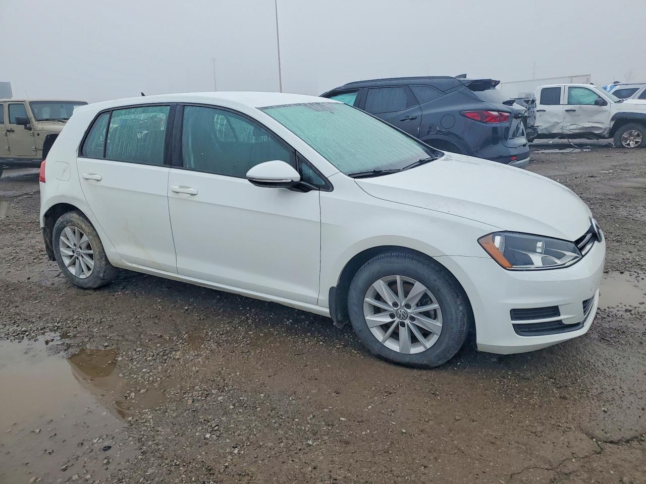 2016 Volkswagen Golf S - Image 4