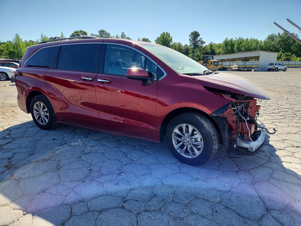 2025 Toyota Sienna Xle 8-Passenger - Image 4