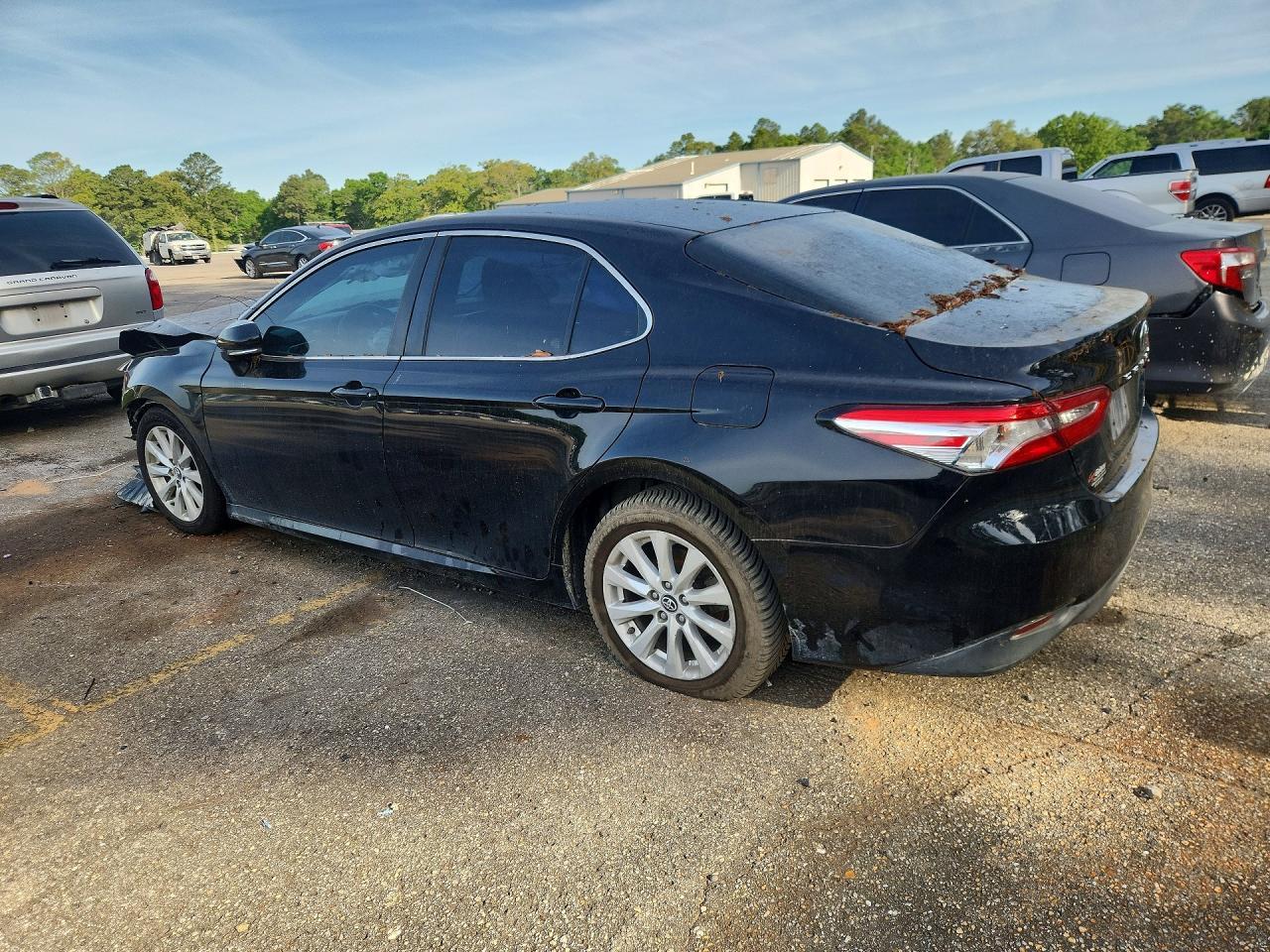 2018 Toyota Camry Le - Фото 2