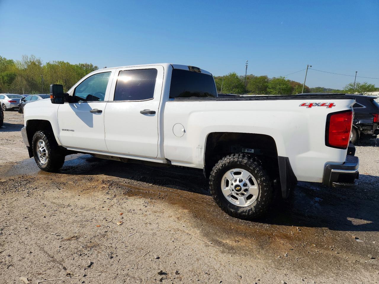 2016 Chevrolet Silverado K2500 Heavy Duty - Image 2