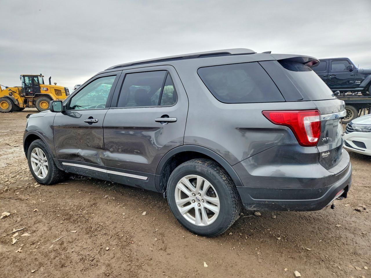 2018 Ford Explorer Xlt - Image 2