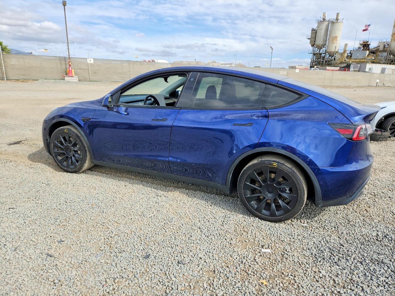 2022 Tesla Model Y - Image 2