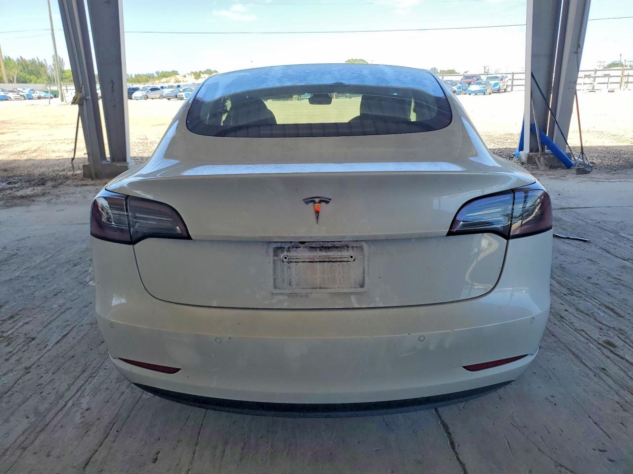2021 Tesla Model 3 - Image 6