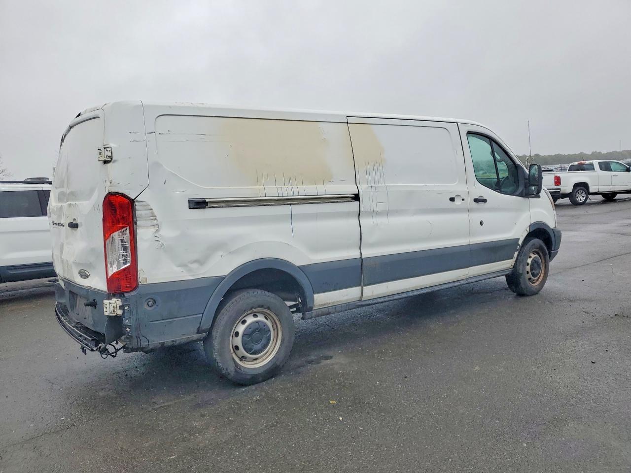 2015 Ford Transit T-250 - Фото 3