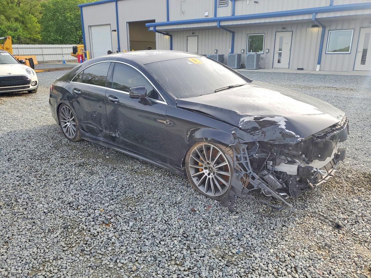 2017 Mercedes-Benz Cls 550 4Matic - Image 4