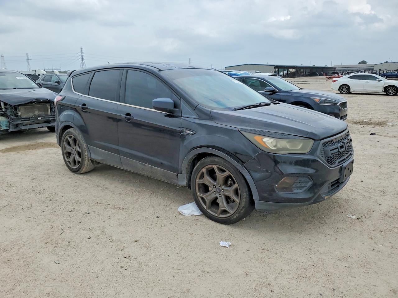 2017 Ford Escape Se - Фото 4