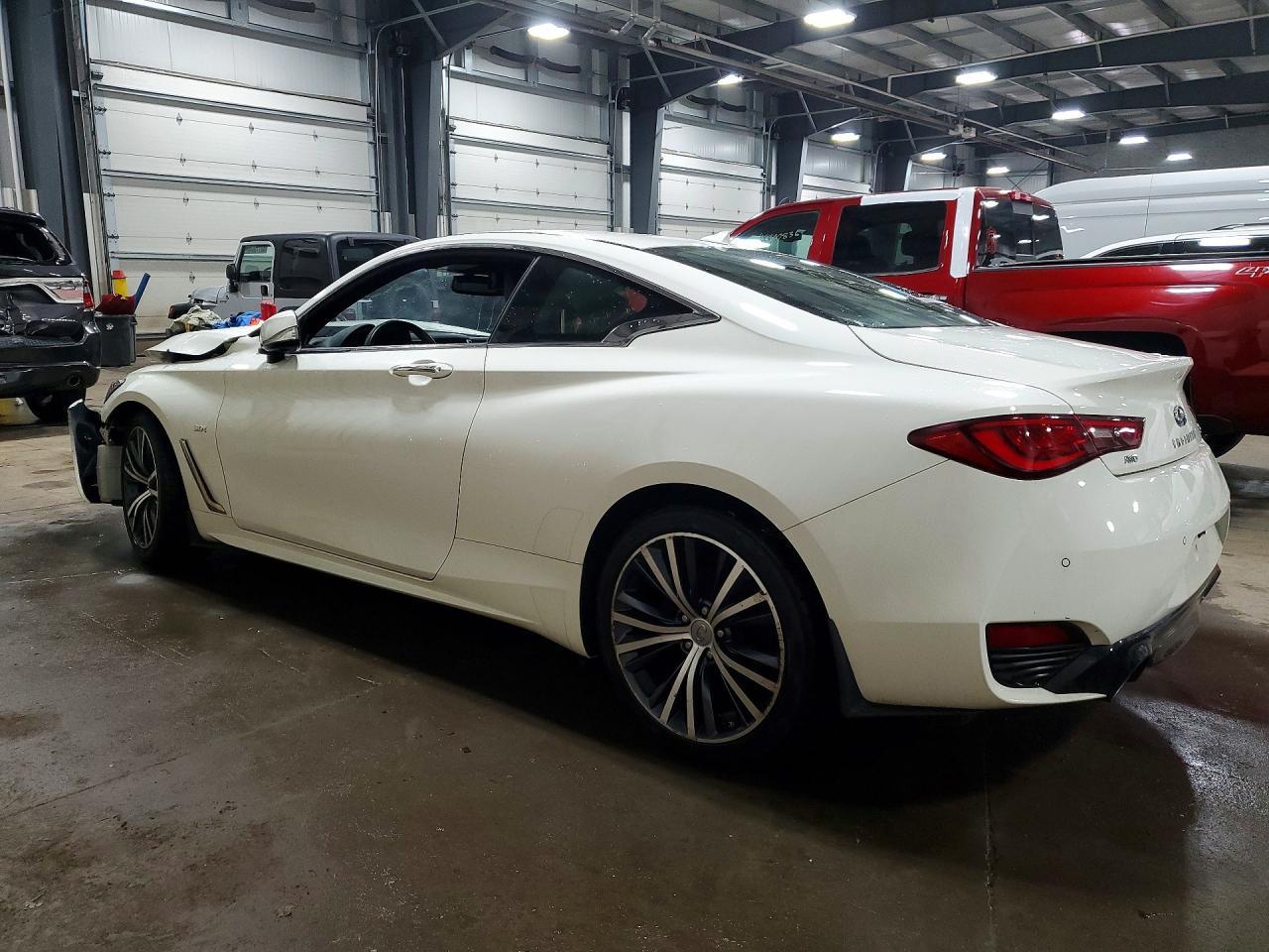 2017 Infiniti Q60 3.0T Premium - Фото 2