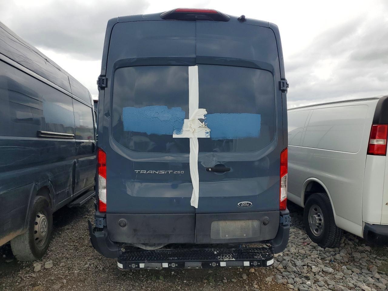2020 Ford Transit T-250 - Фото 6