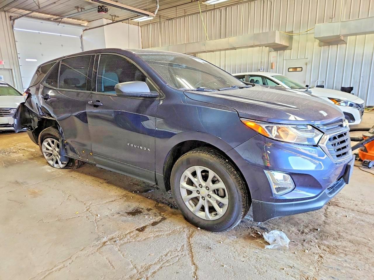 2018 Chevrolet Equinox Ls - Фото 4