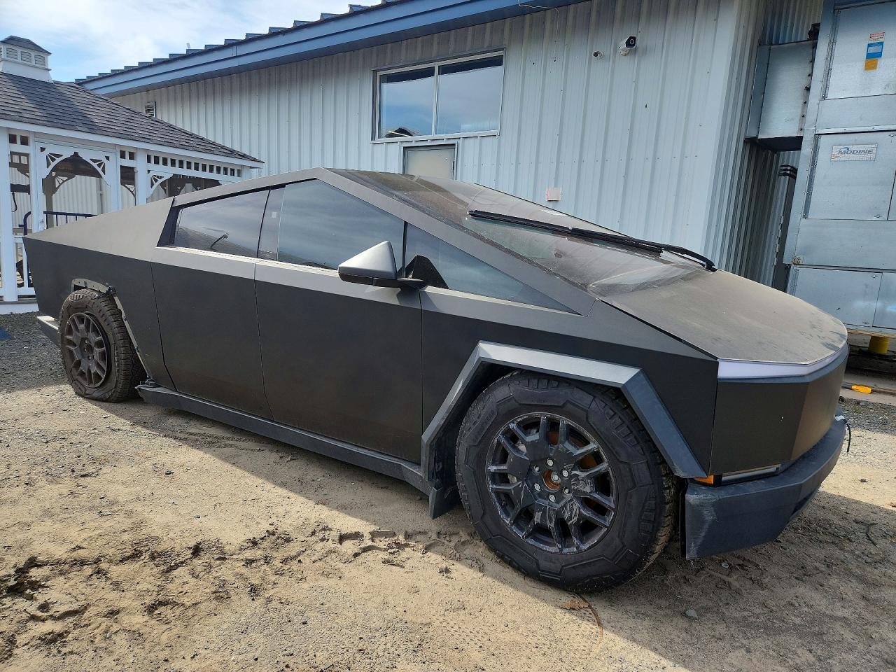 2024 Tesla Cybertruck - Фото 4