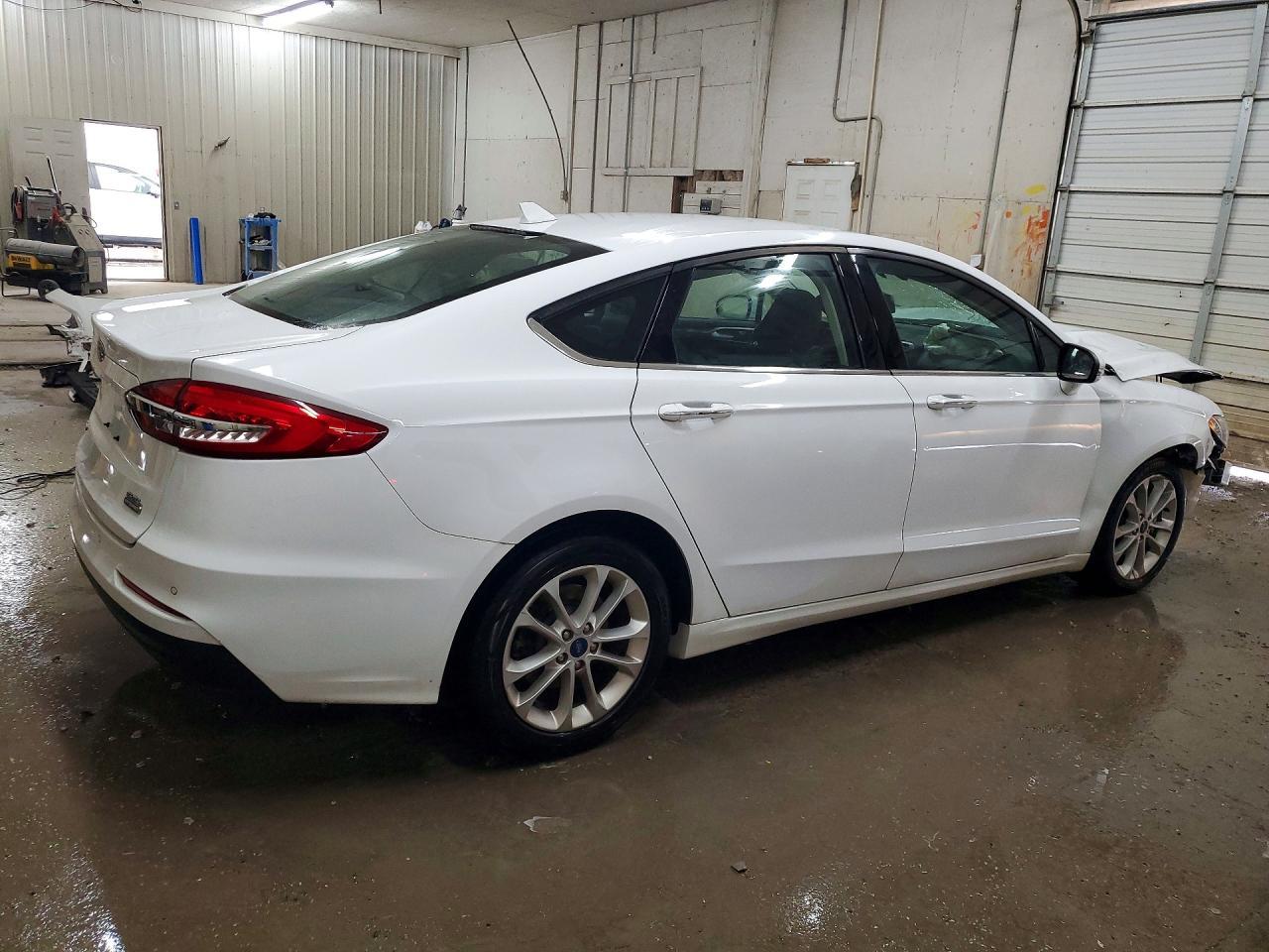 2020 Ford Fusion Sel - Фото 3
