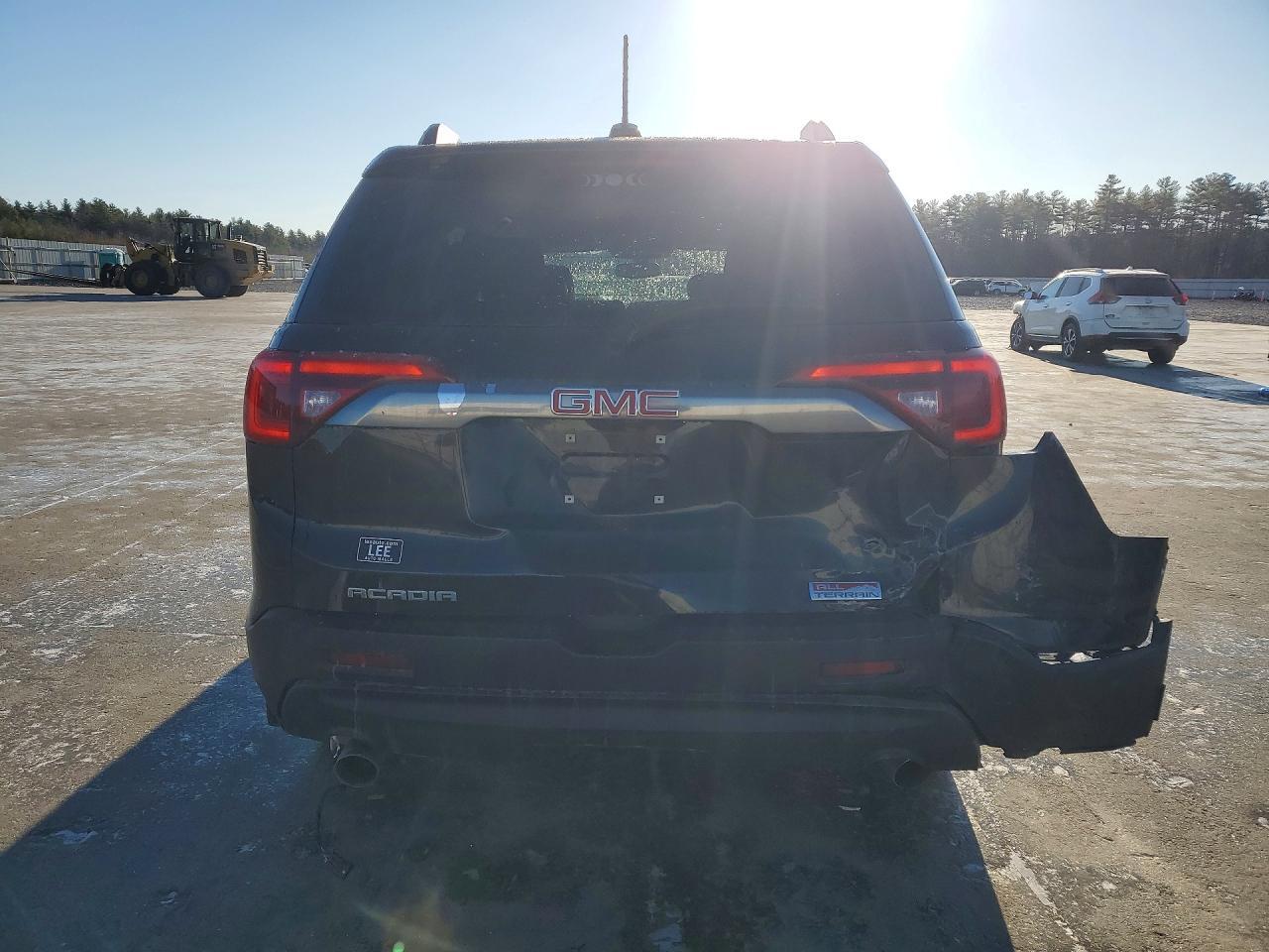 2019 GMC Acadia All Terrain - Image 6