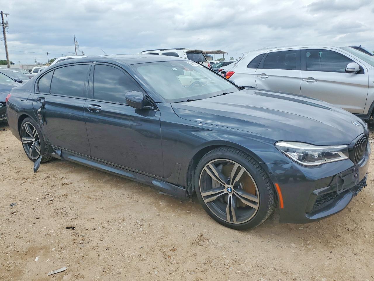 2019 BMW 750 I - Image 4