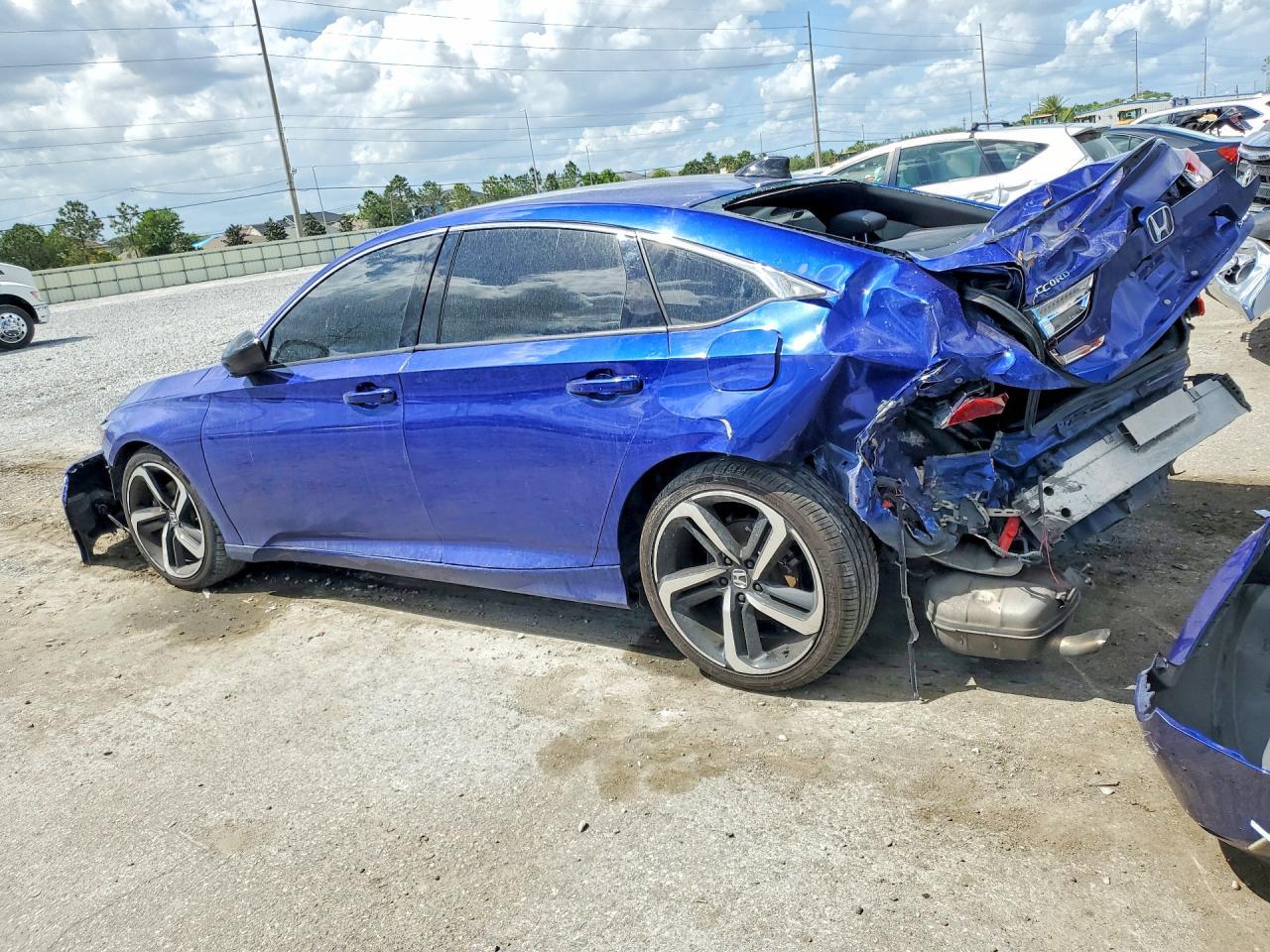 2022 Honda Accord Sport - Фото 2