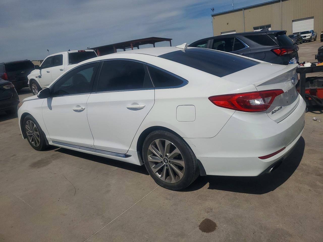 2016 Hyundai Sonata Sport - Image 2