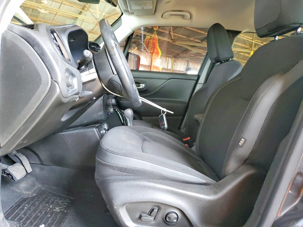 2023 Jeep Renegade Altitude - Фото 7